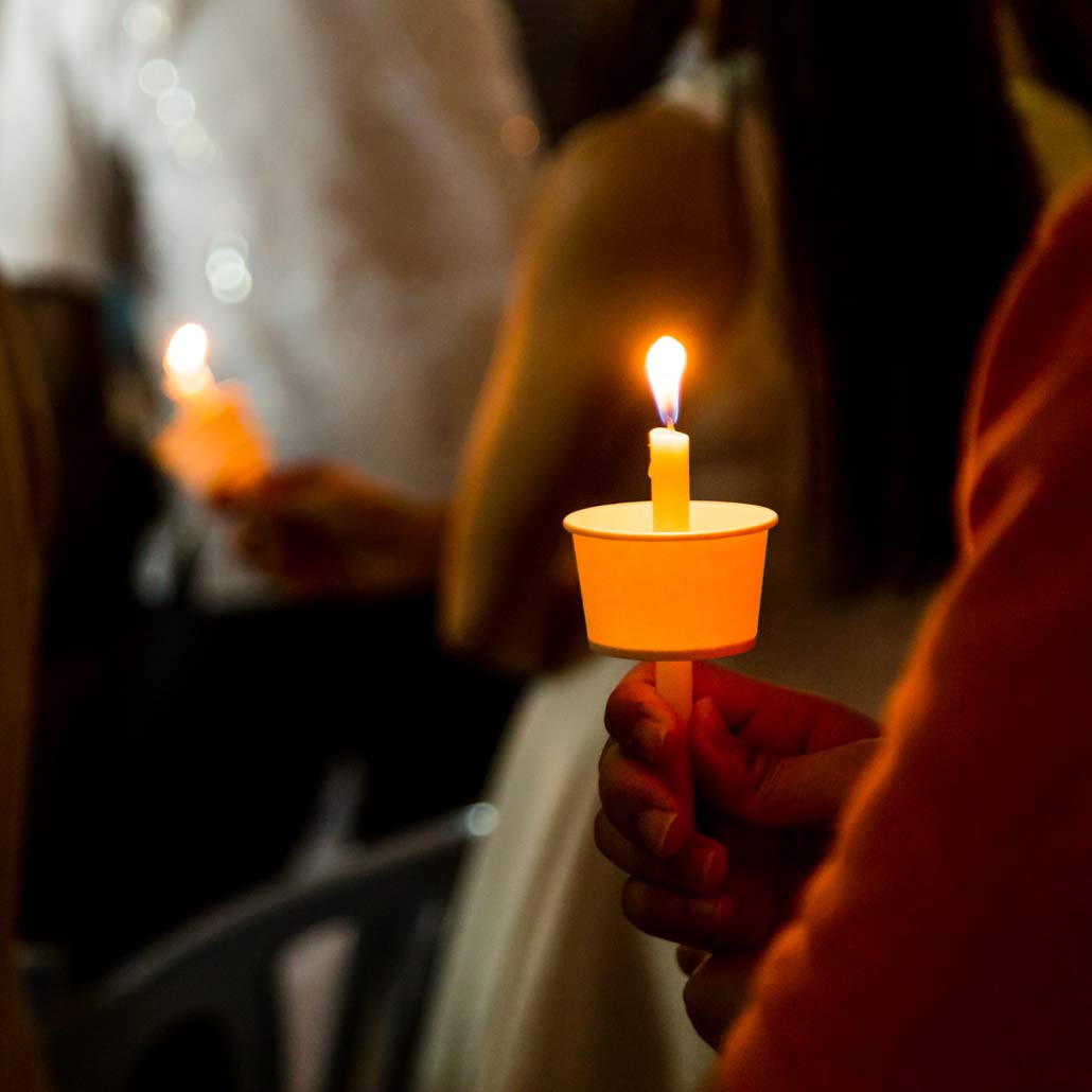 photo of candlelight vigil